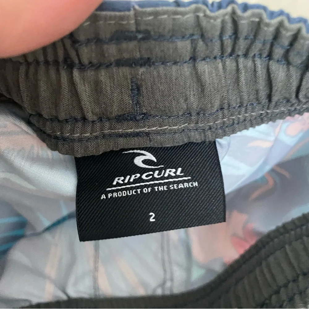 Boys Toddler Rip Curl leaf print swim trunks shorts size 2